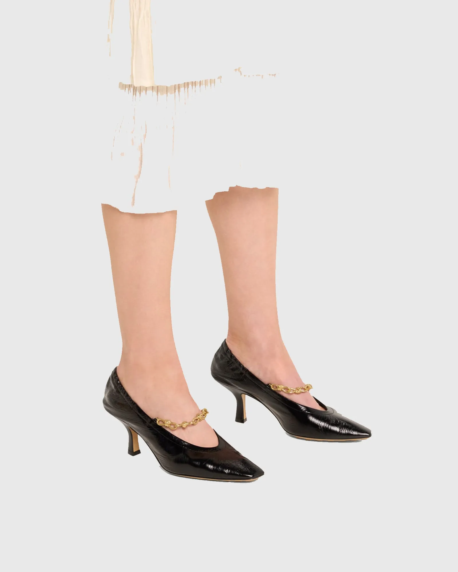 Bettina Chain Leather Pumps In Black