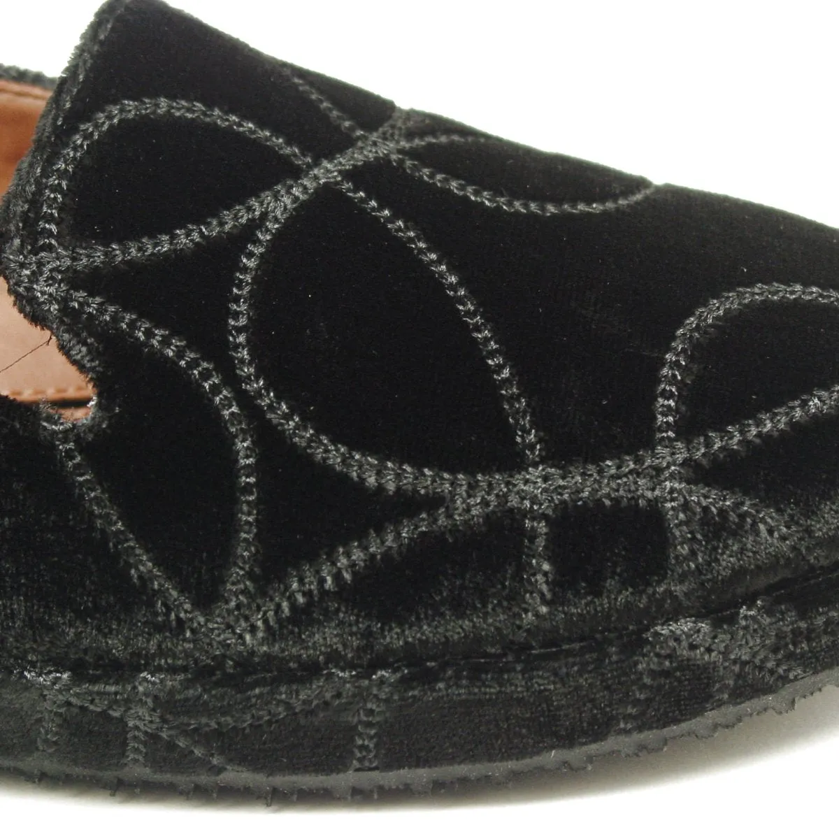 Carsoli Black Velvet