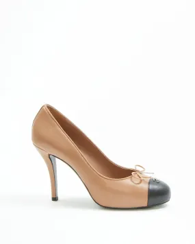 Chanel Light Brown/Black Leather CC Logo Pumps - 39.5