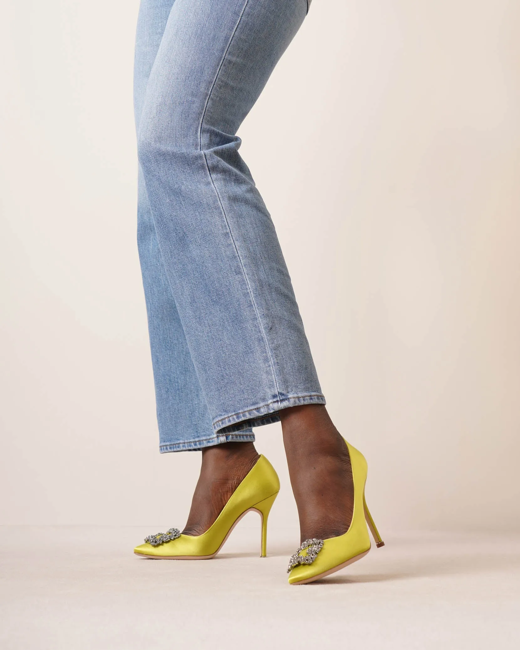 Hangisi 105 bright green satin pumps