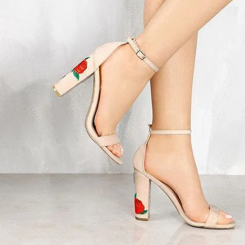 Large Size Peep Toe Rose Flower Chunky Heel Solid Strap Buckle Pumps
