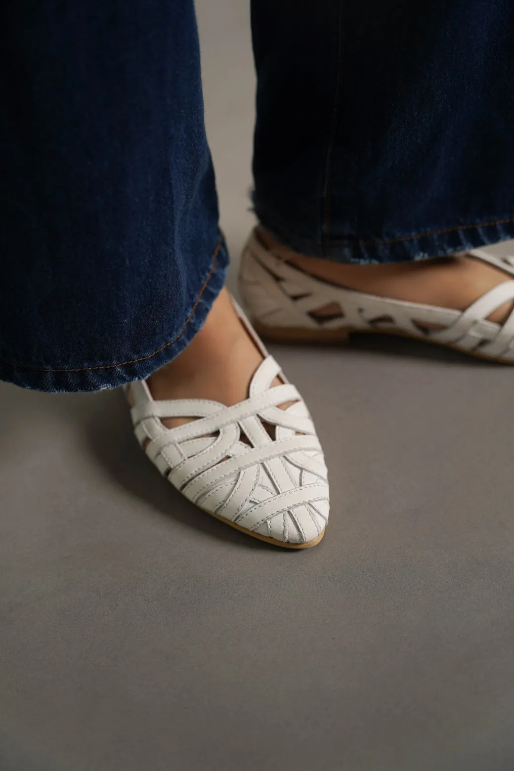 LEATHER WOVEN PUMPS