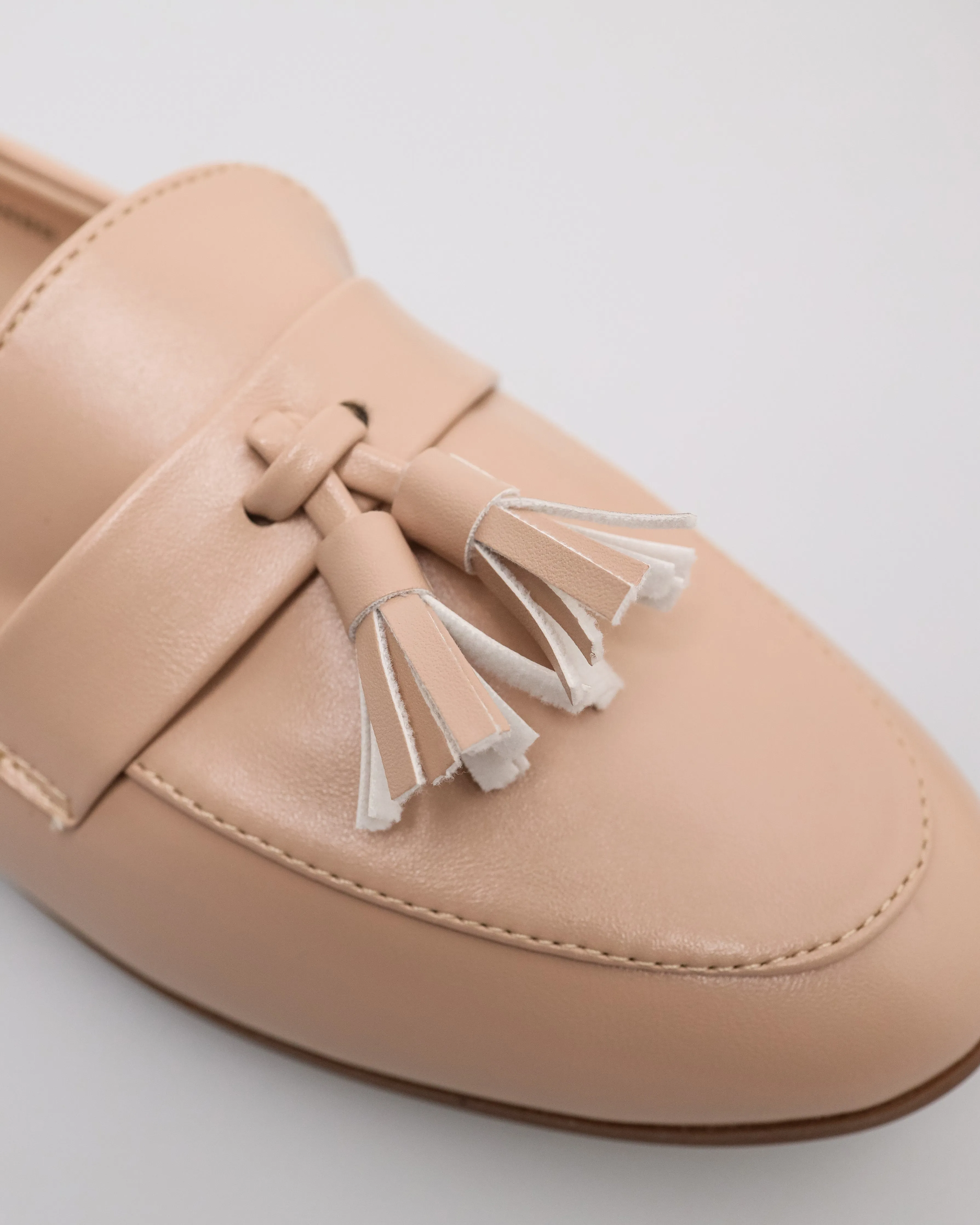 Tomaz NN489 Ladies Tassel Flats